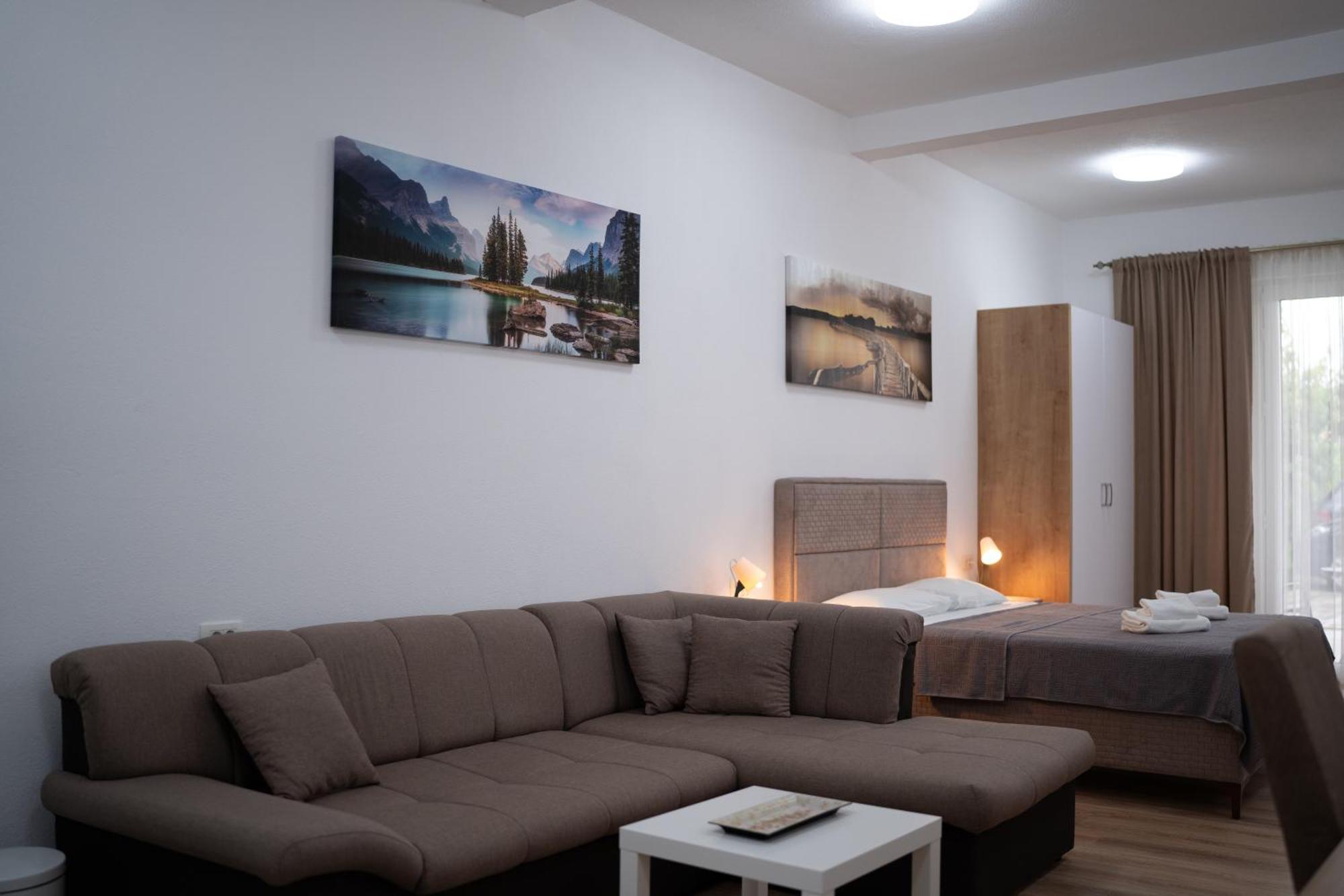 Dane Apartment Airport Podgorica Mitrovici  Extérieur photo