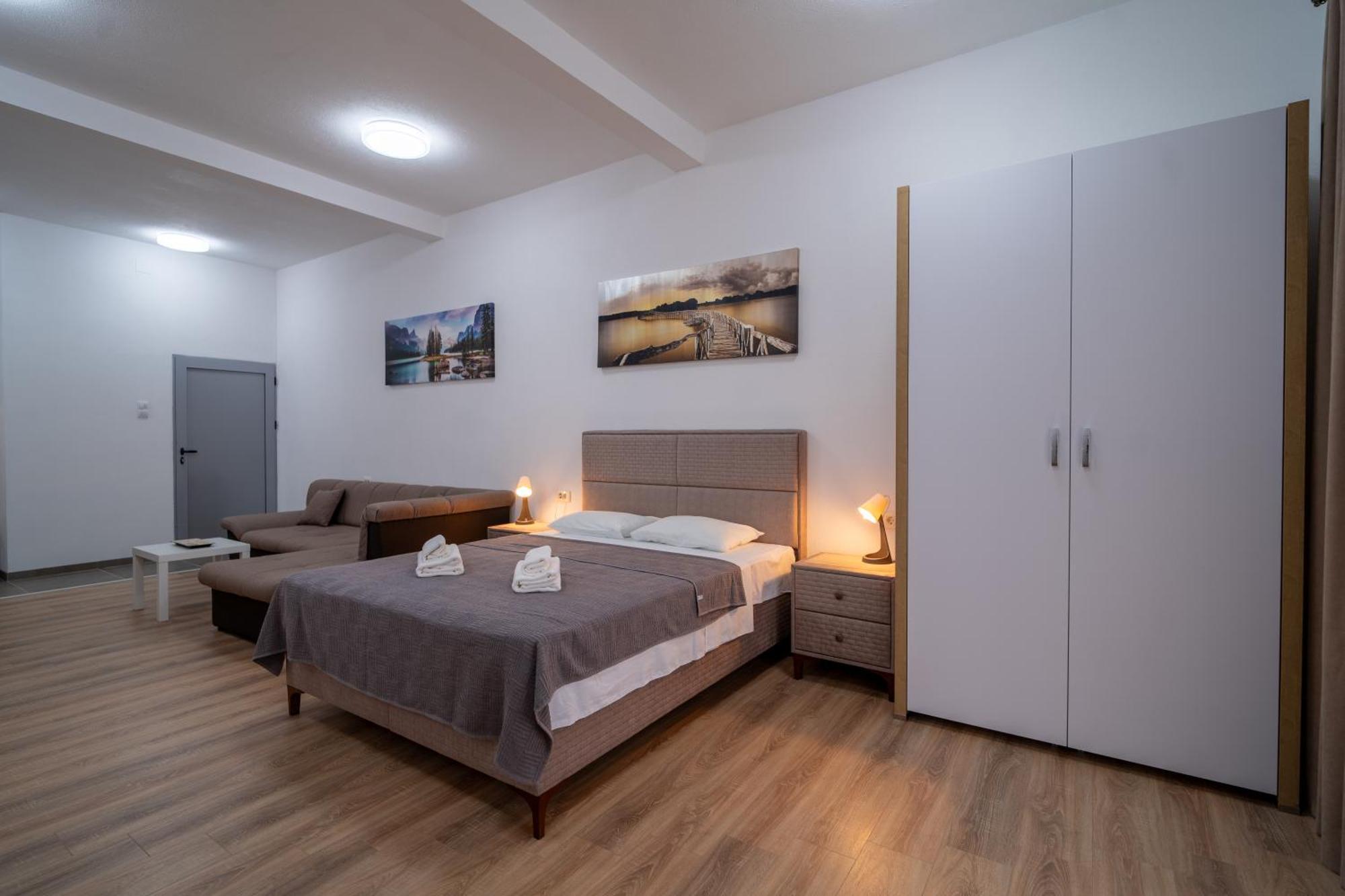 Dane Apartment Airport Podgorica Mitrovici  Extérieur photo