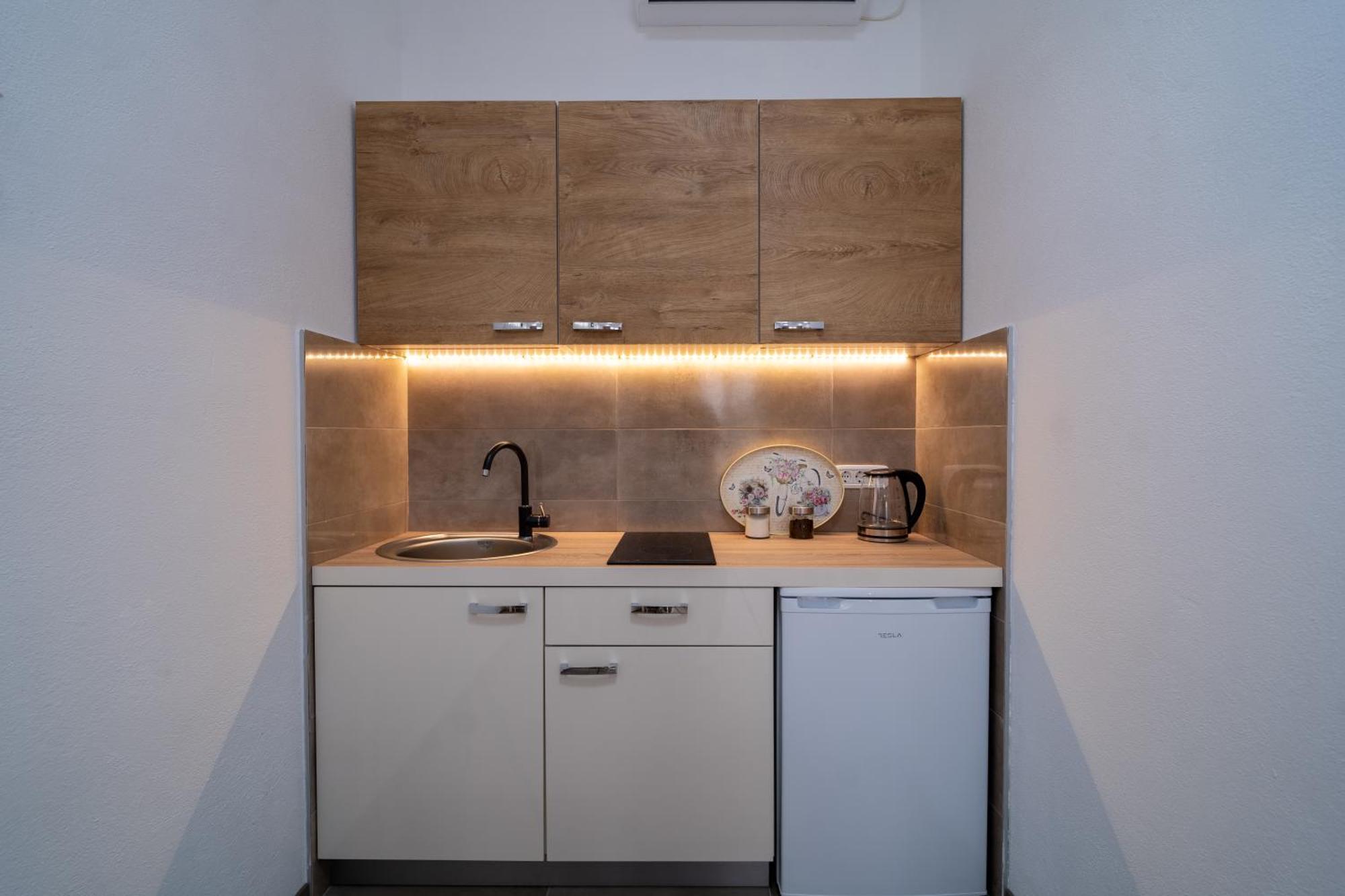 Dane Apartment Airport Podgorica Mitrovici  Extérieur photo