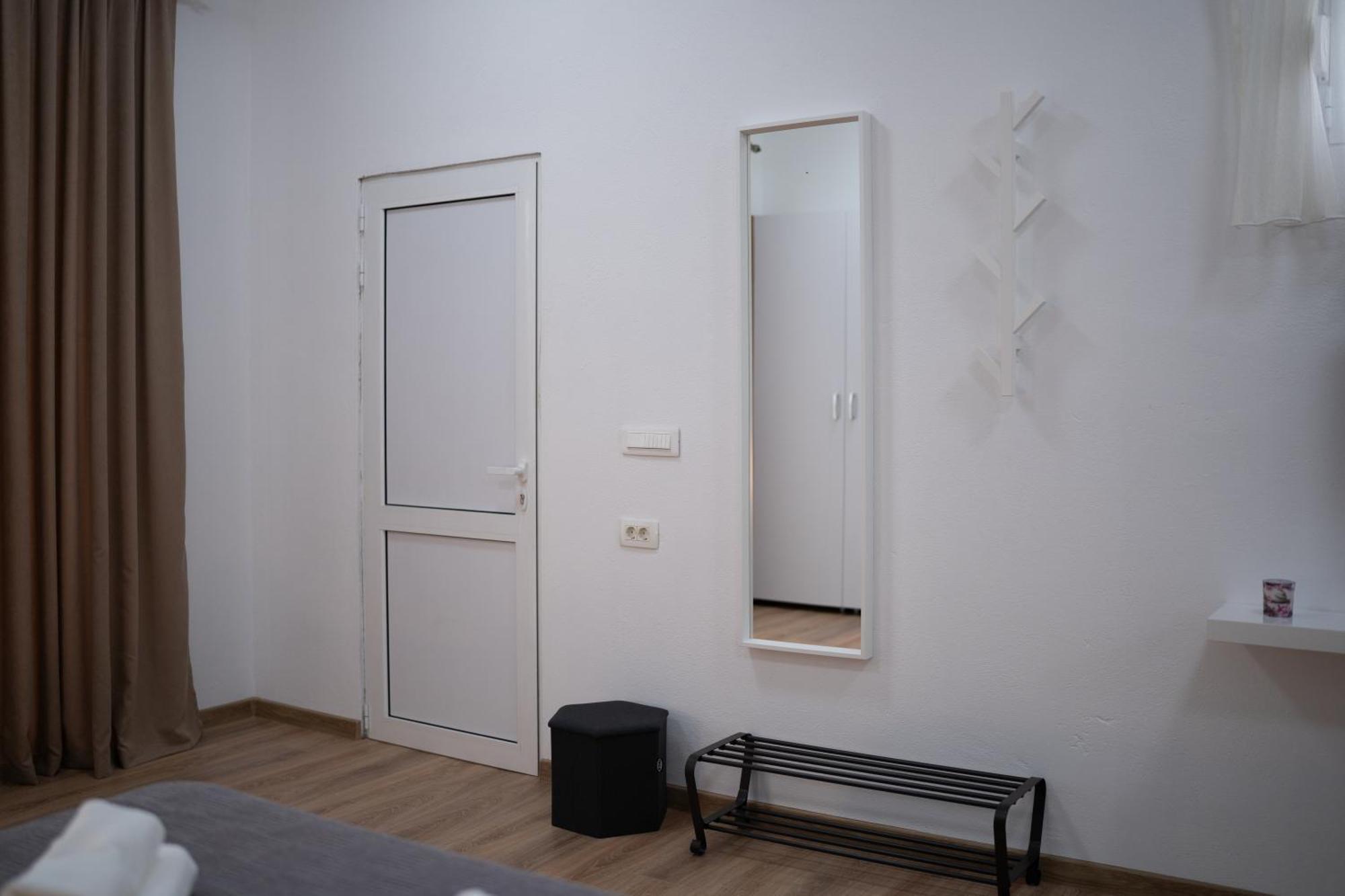 Dane Apartment Airport Podgorica Mitrovici  Extérieur photo